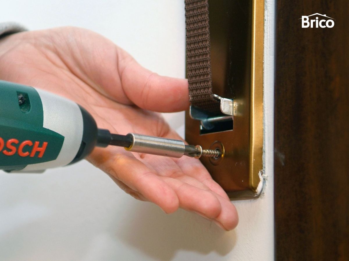 Desmontar el embellecedor