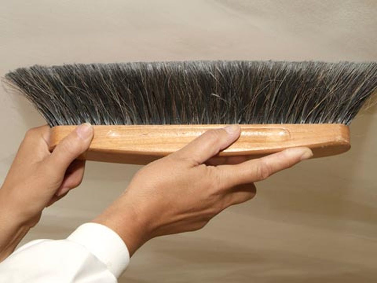 Pintar techo de yeso laminado paso 2