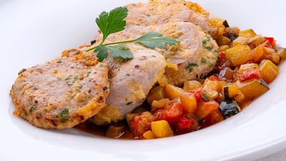 Solomillo de cerdo con pisto de calabacín