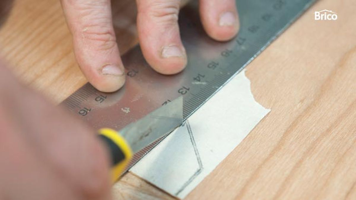 Bricomania 705 Restaurar mueble p13