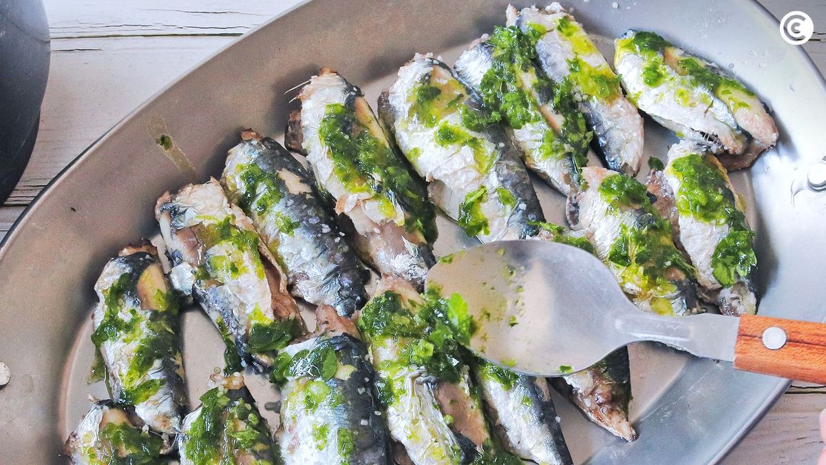 Sardinas al horno sin olor con ajo y perejil