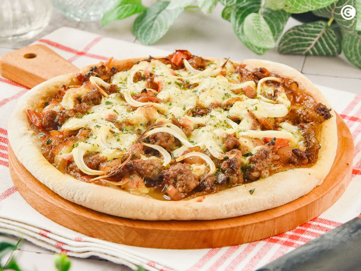Espolvorea el orégano una vez horneada la pizza