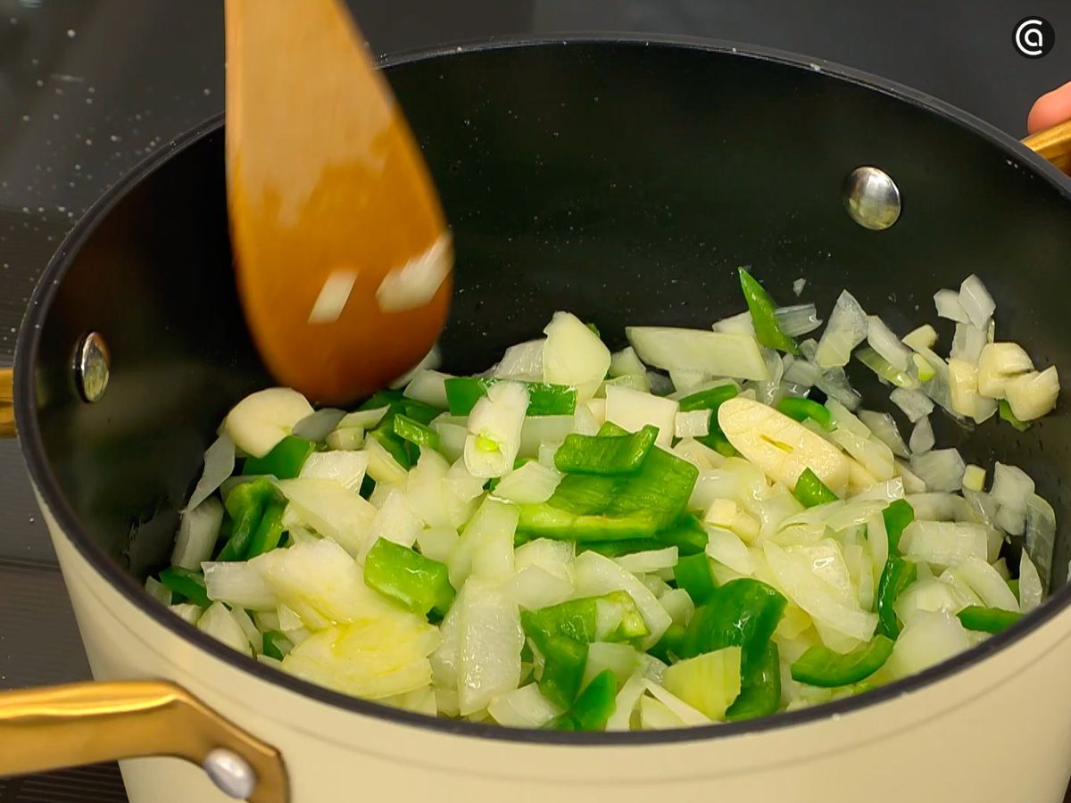 Rehoga las hortalizas a fuego suave-medio