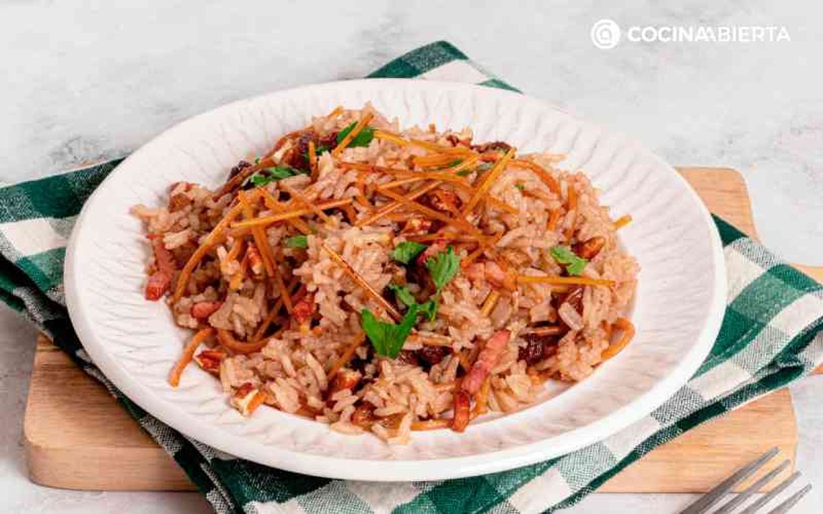 Decora con hojas de perejil picado