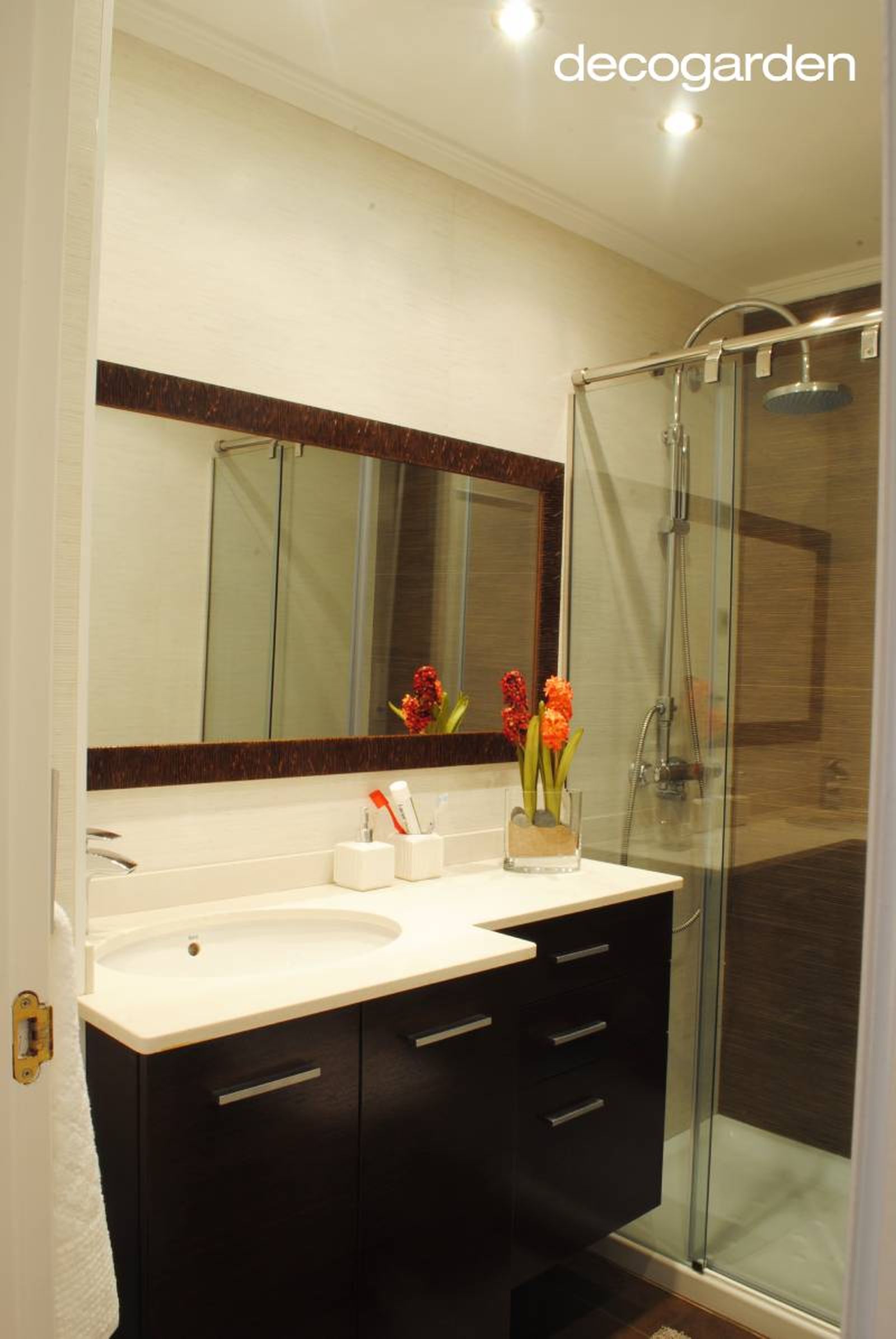 Zona del lavado del segundo baño. Zona del lavado del segundo baño.
