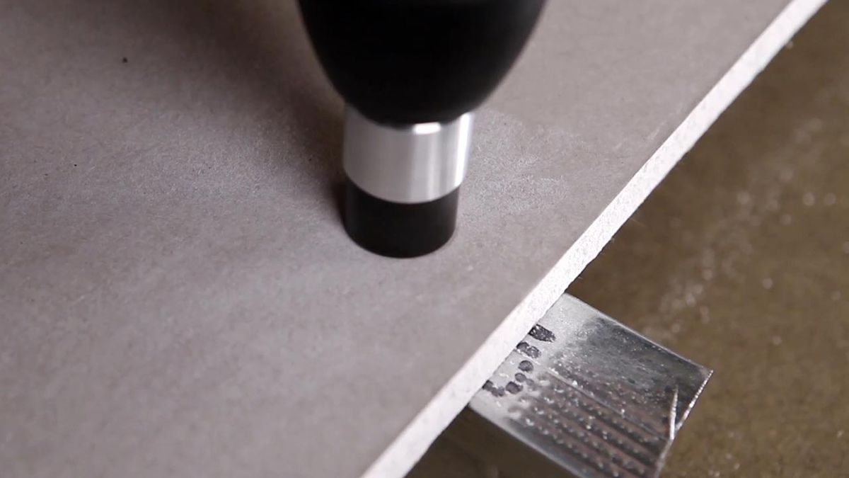 Portapuntas para yeso laminado paso 6