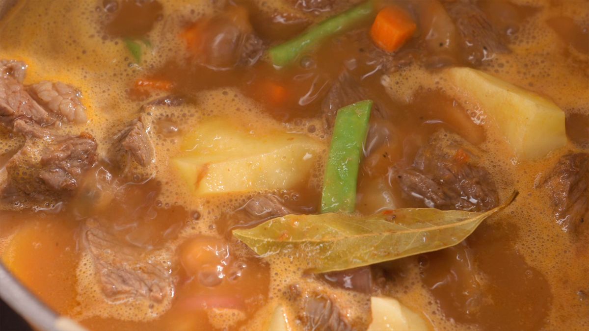 Receta de carne guisada con patatas  paso 5
