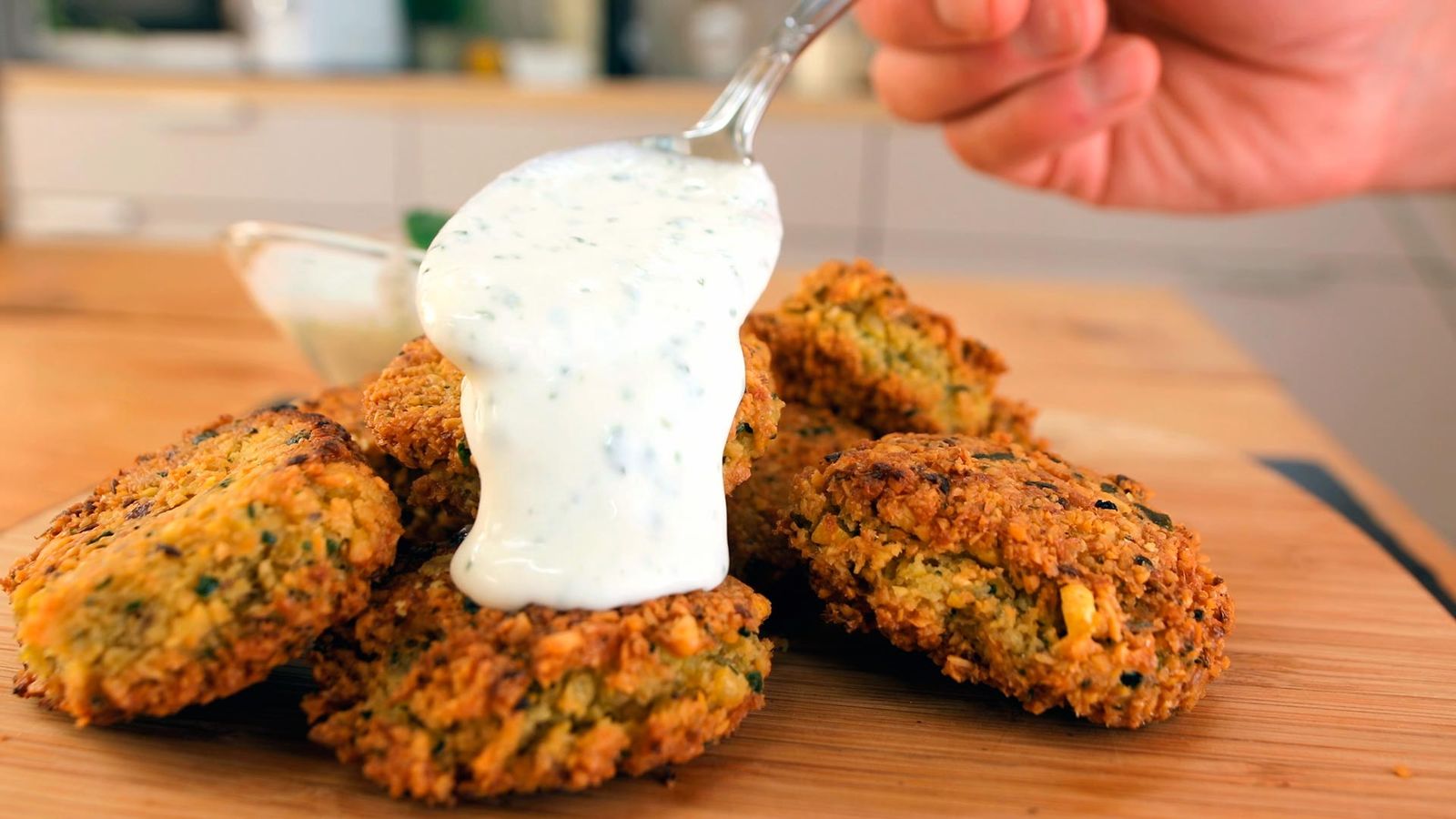 Receta de falafel con salsa de yogur paso 6 Receta de falafel con salsa de yogur paso 6