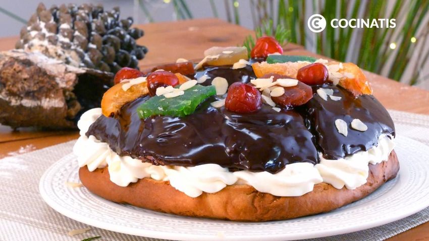 Receta de roscón de Reyes bombón (cubierto de chocolate y relleno de nata)