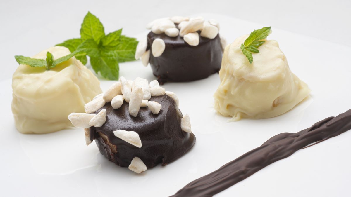 Bombones de plátano y chocolate