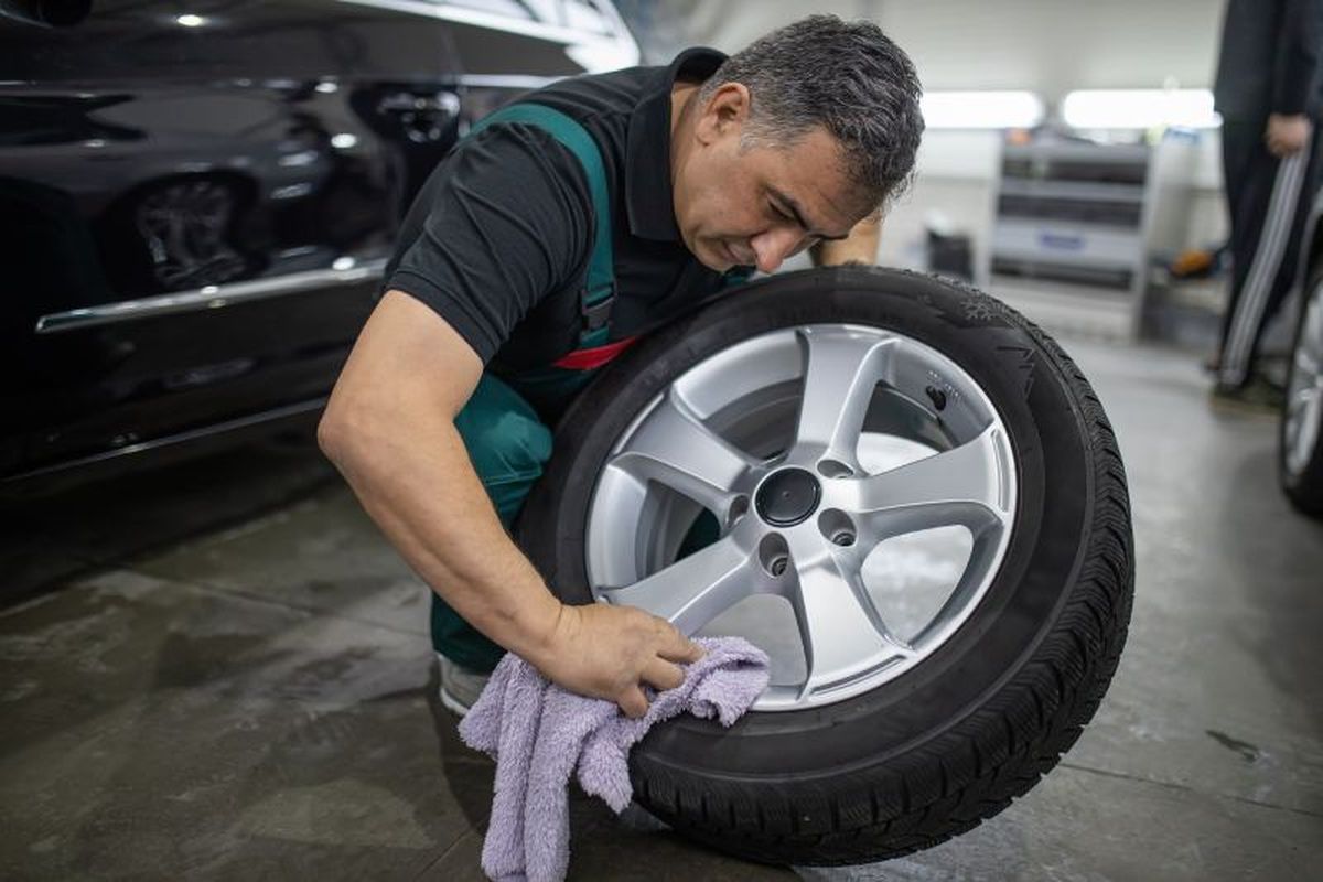 Utiliza siempre productos de limpieza adecuados para metales cromados