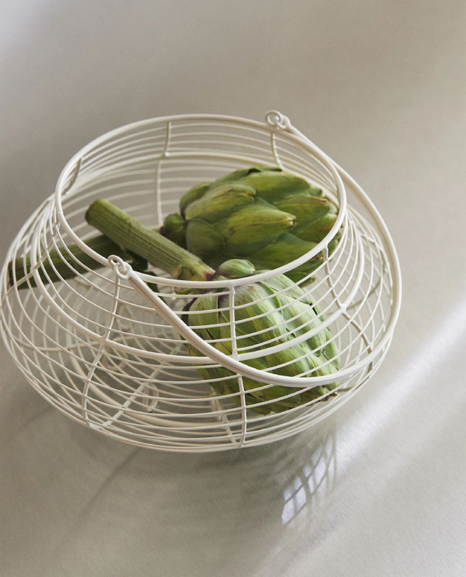 cesta lacada
