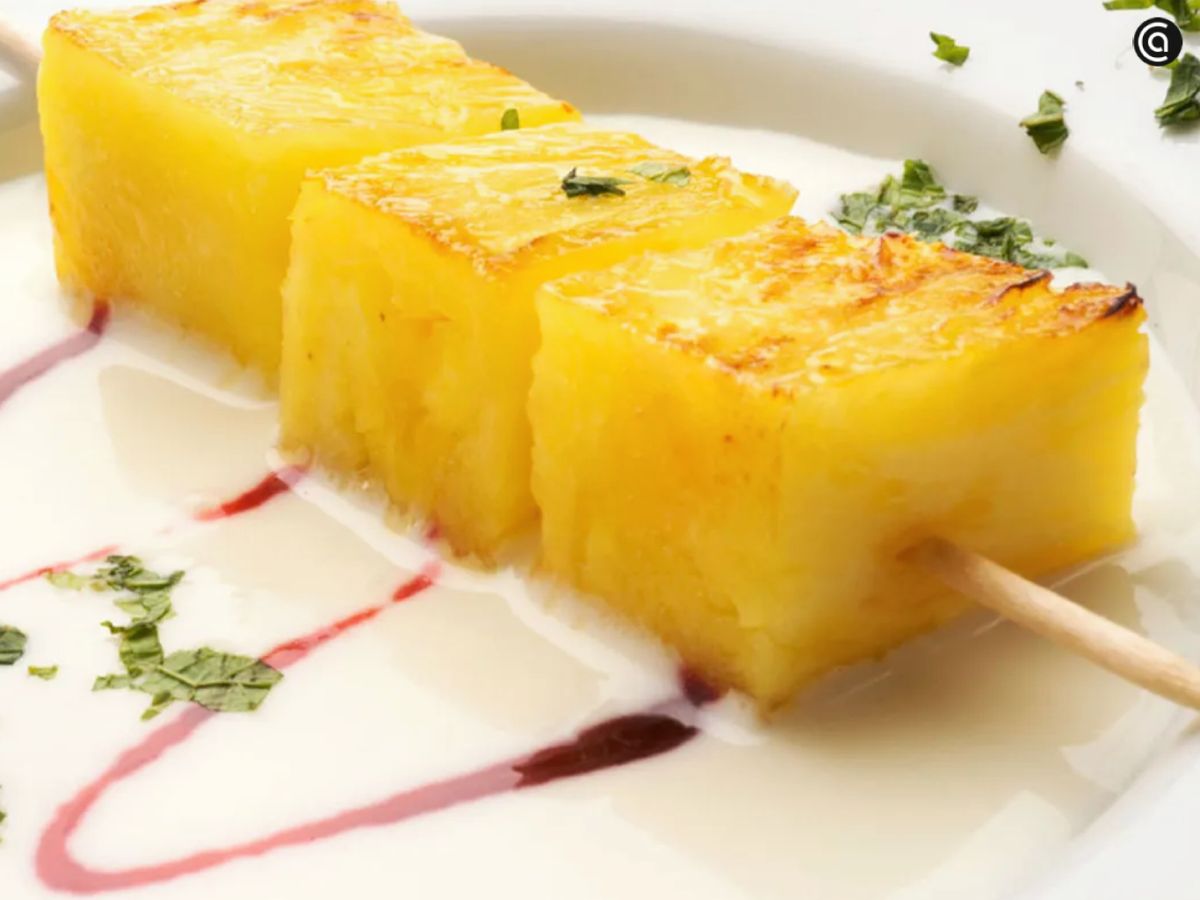 Un postre original y suave que aporta frescura tras una comida festiva.