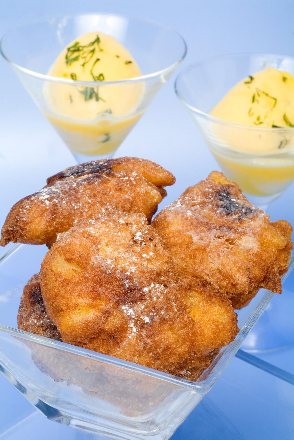 171.2 BUÑUELOS DE PLATANO, MANZANA Y PIÑA