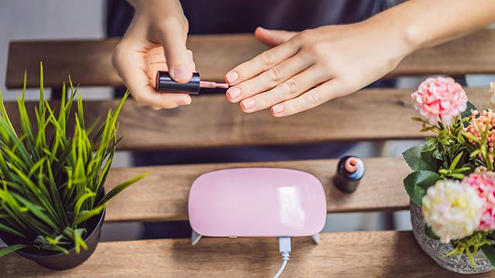 las 5 mejores lamparas LED para una manicura perfecta 1 las 5 mejores lamparas LED para una manicura perfecta 1