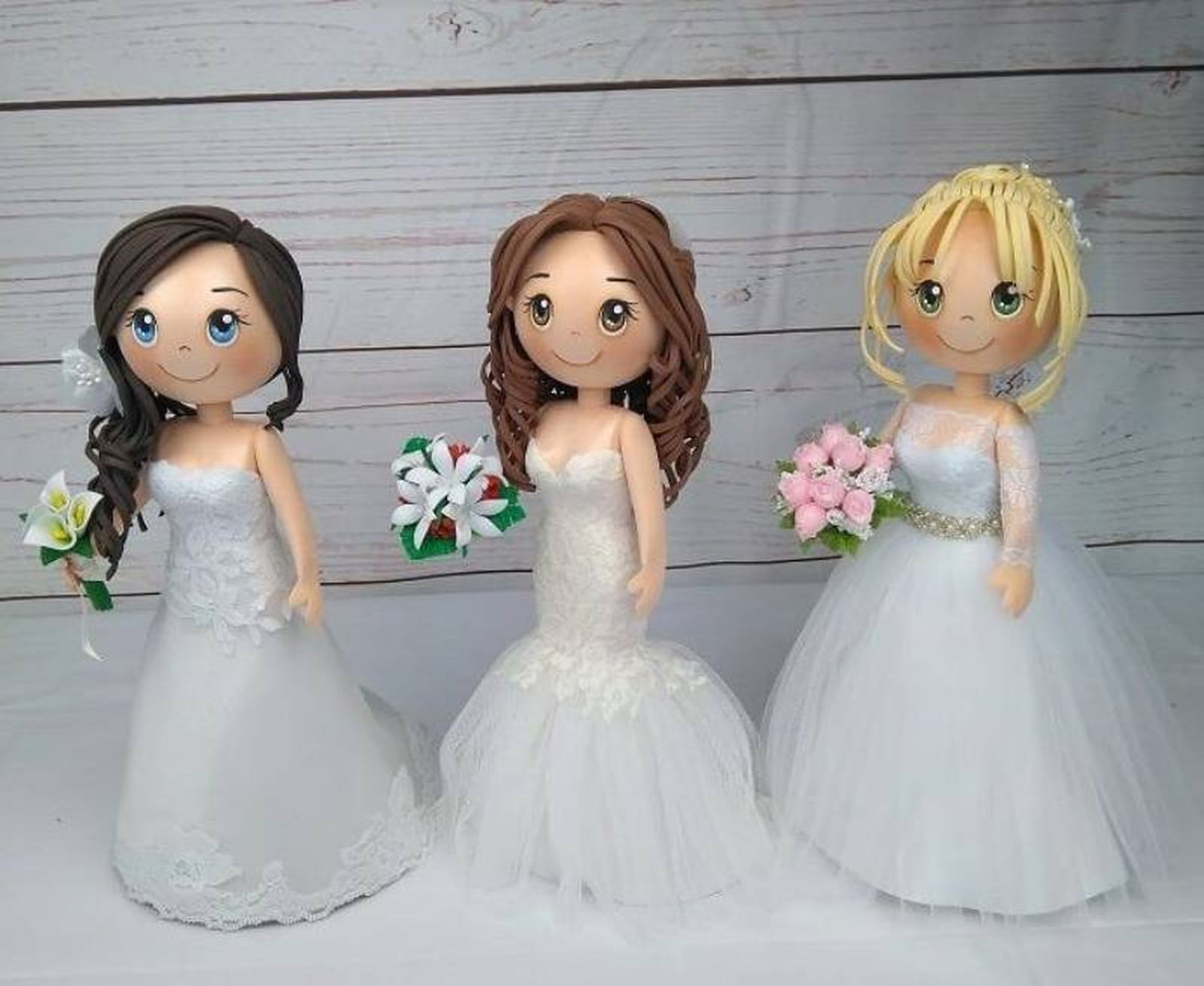 Muñecas fofuchas vestidas de novia. Muñecas fofuchas vestidas de novia.