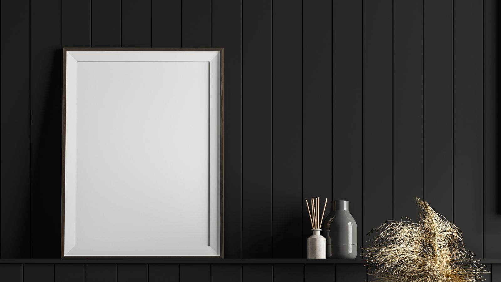 El negro hace que un espacio pequeño parezca aún más estrecho