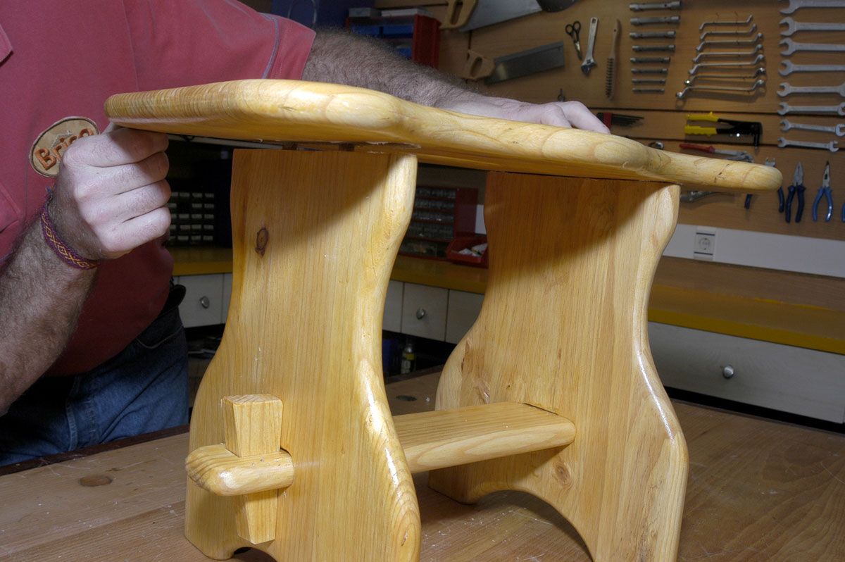 Taburete de madera paso 13