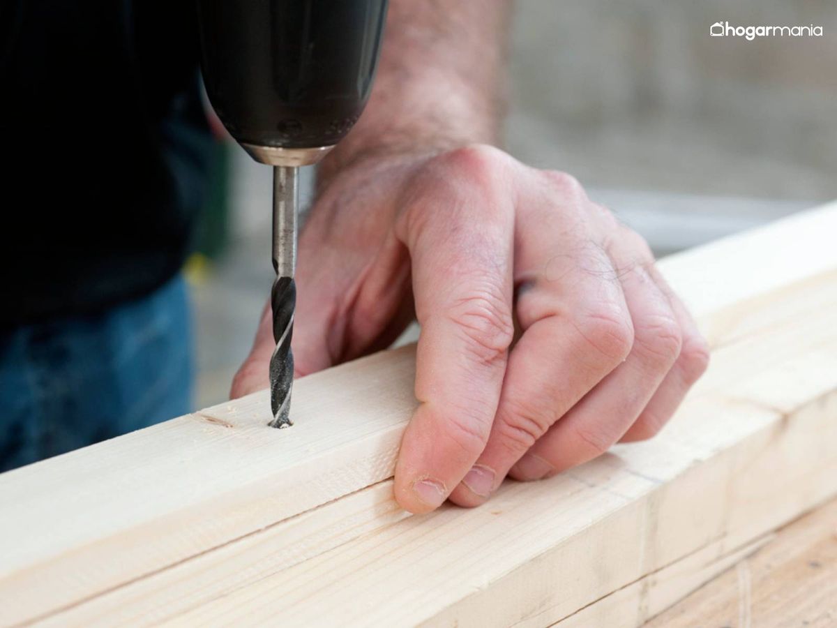 Haz los agujeros de fijación