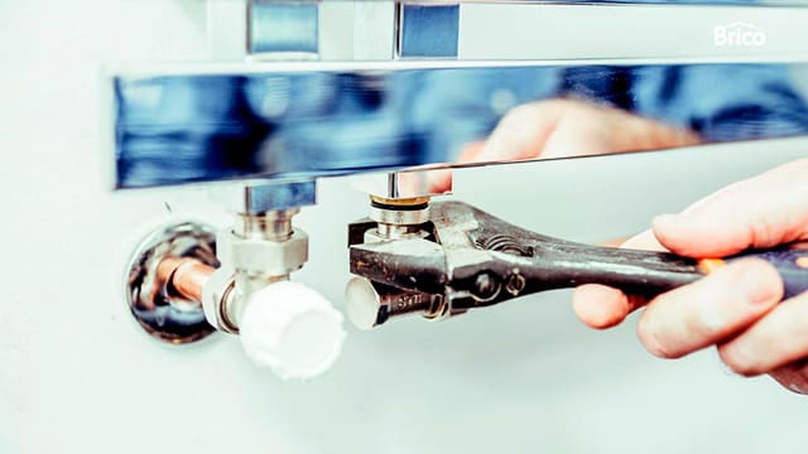 Cómo instalar un radiador toallero paso 9 Cómo instalar un radiador toallero paso 9