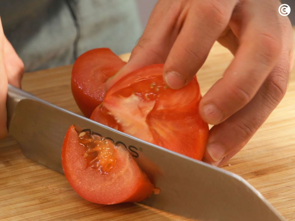 Tomate fresco para sopa de pescado