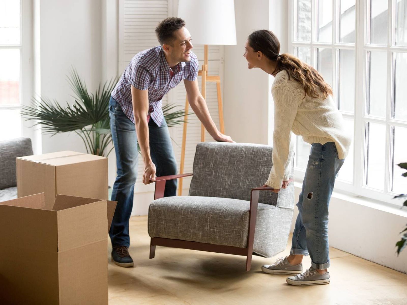Incorporar un mueble nuevo que combine con la decoración. Incorporar un mueble nuevo que combine con la decoración.