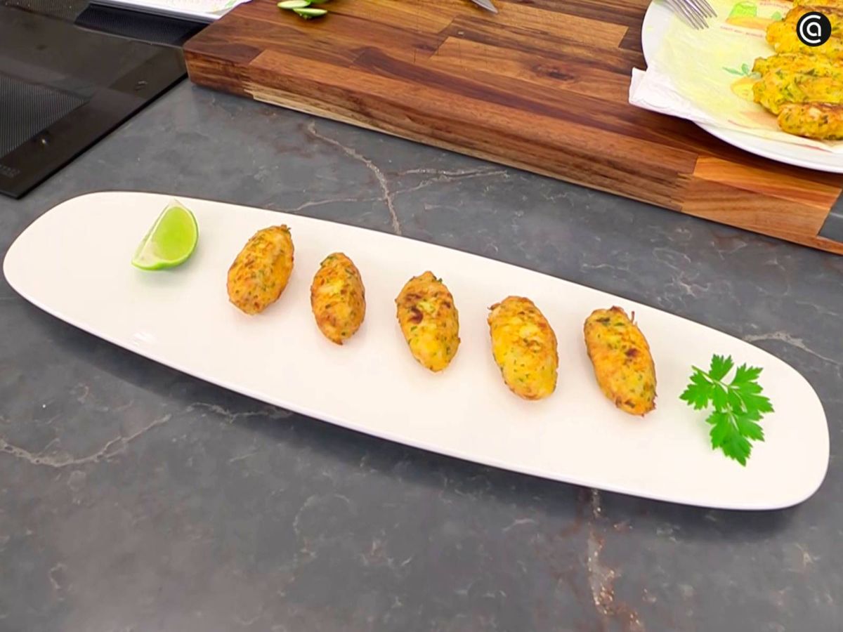 Sirve con una rodaja de lima