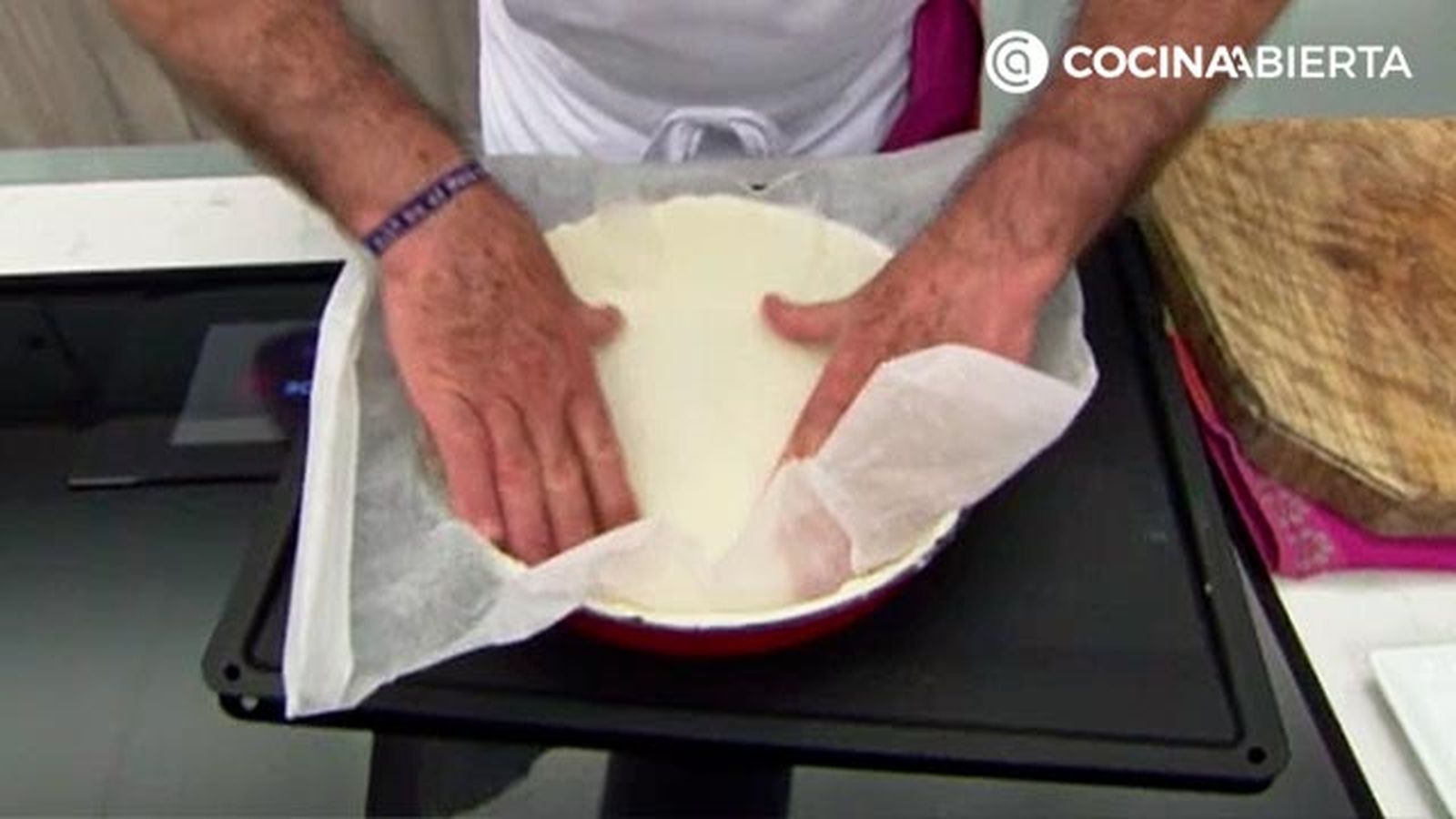 hornear masa quebrada pasta brisa truco karlos arguinano paso1 hornear masa quebrada pasta brisa truco karlos arguinano paso1