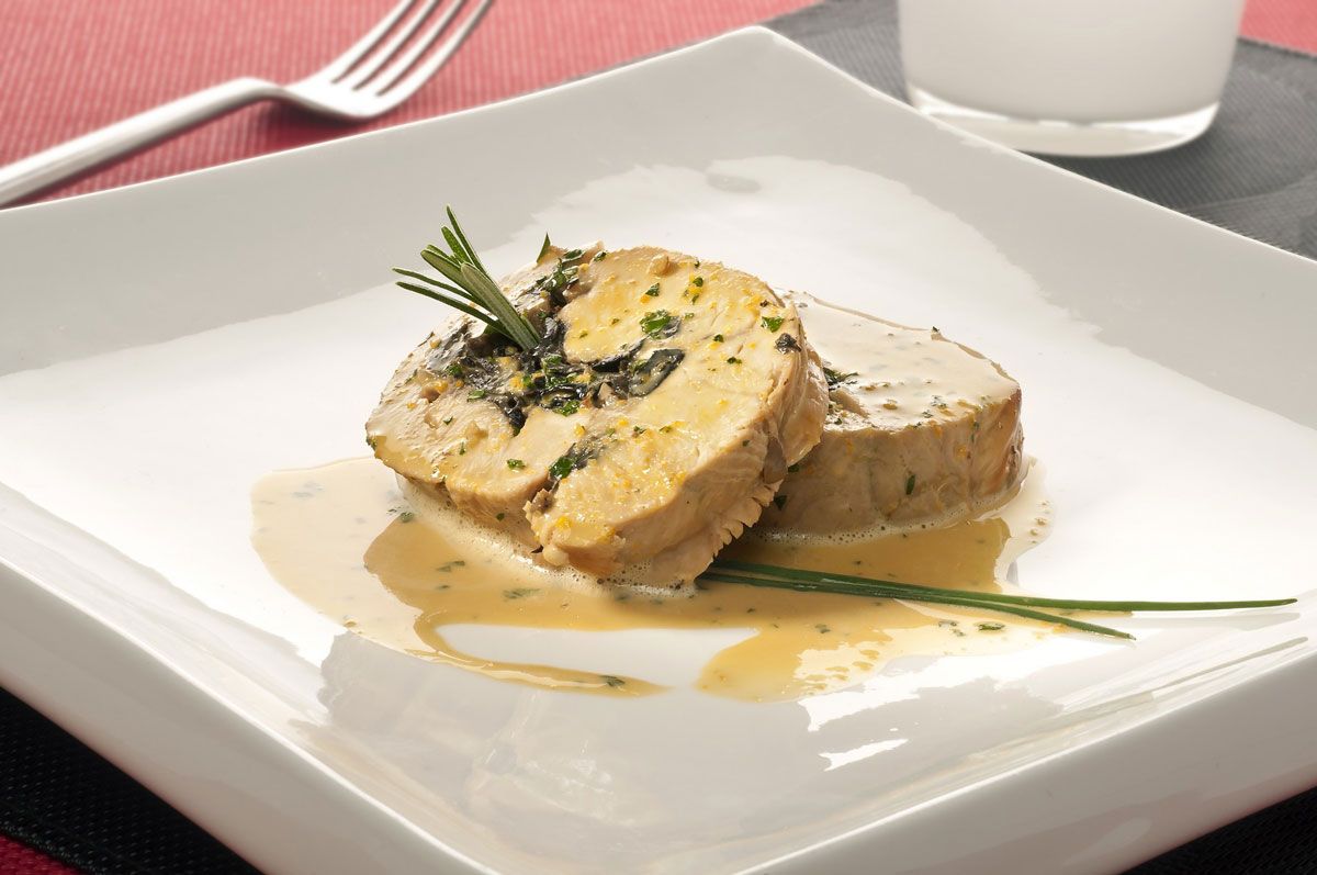 352. PAVO RELLENO DE SETAS CON SALSA NARANJA xl