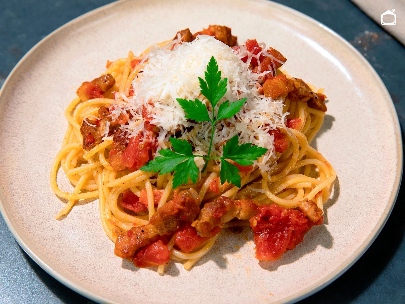 Espaguetis a la amatriciana