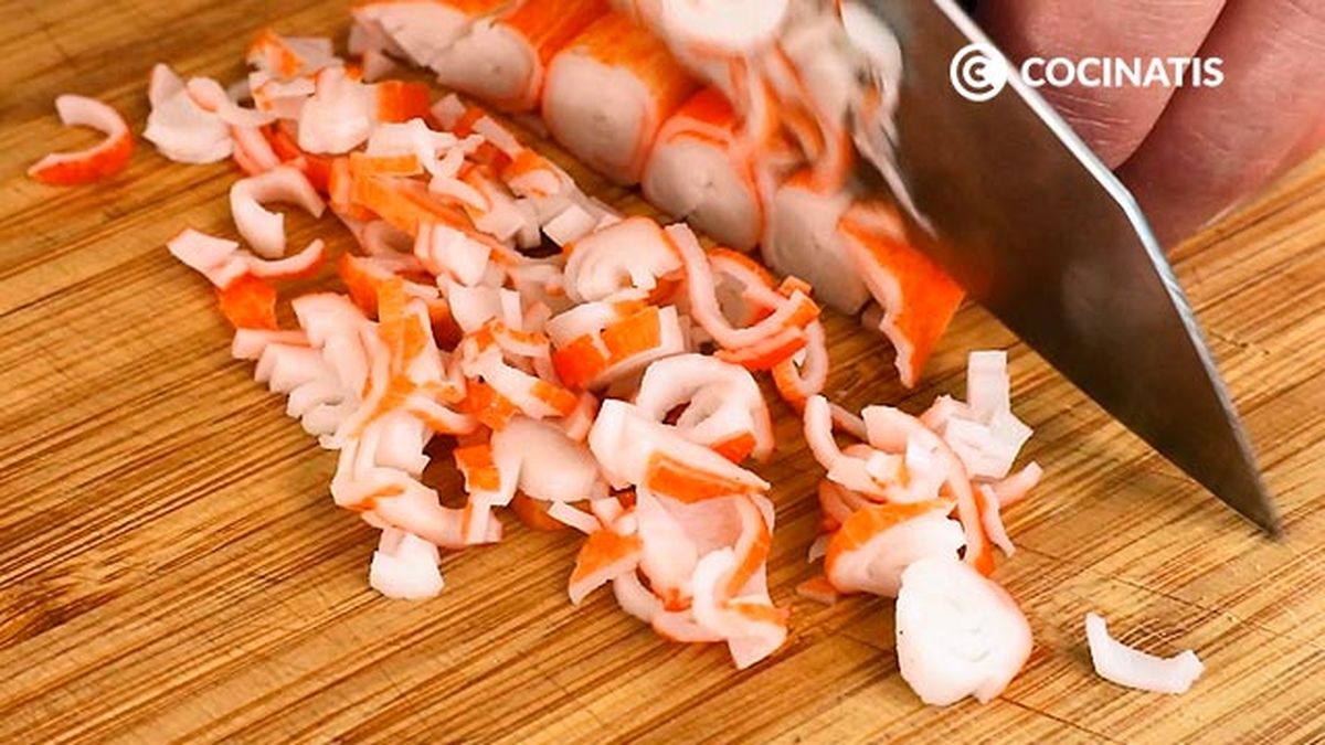 Receta de sushi con barritoas de Krissia  paso 1