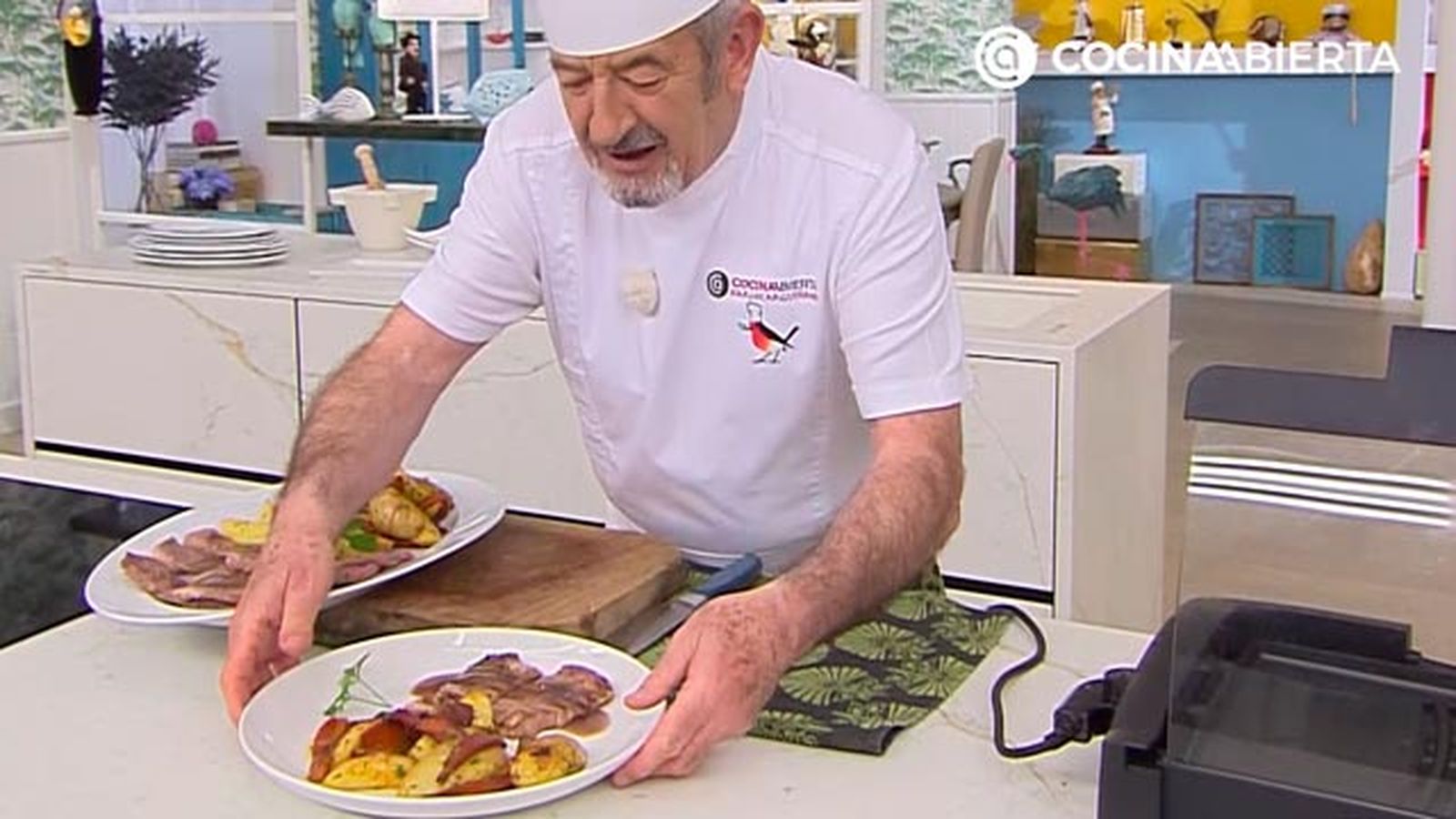 espaldilla de ternera a la plancha con verduras receta karlos arguinano karl67500321 paso5 espaldilla de ternera a la plancha con verduras receta karlos arguinano karl67500321 paso5