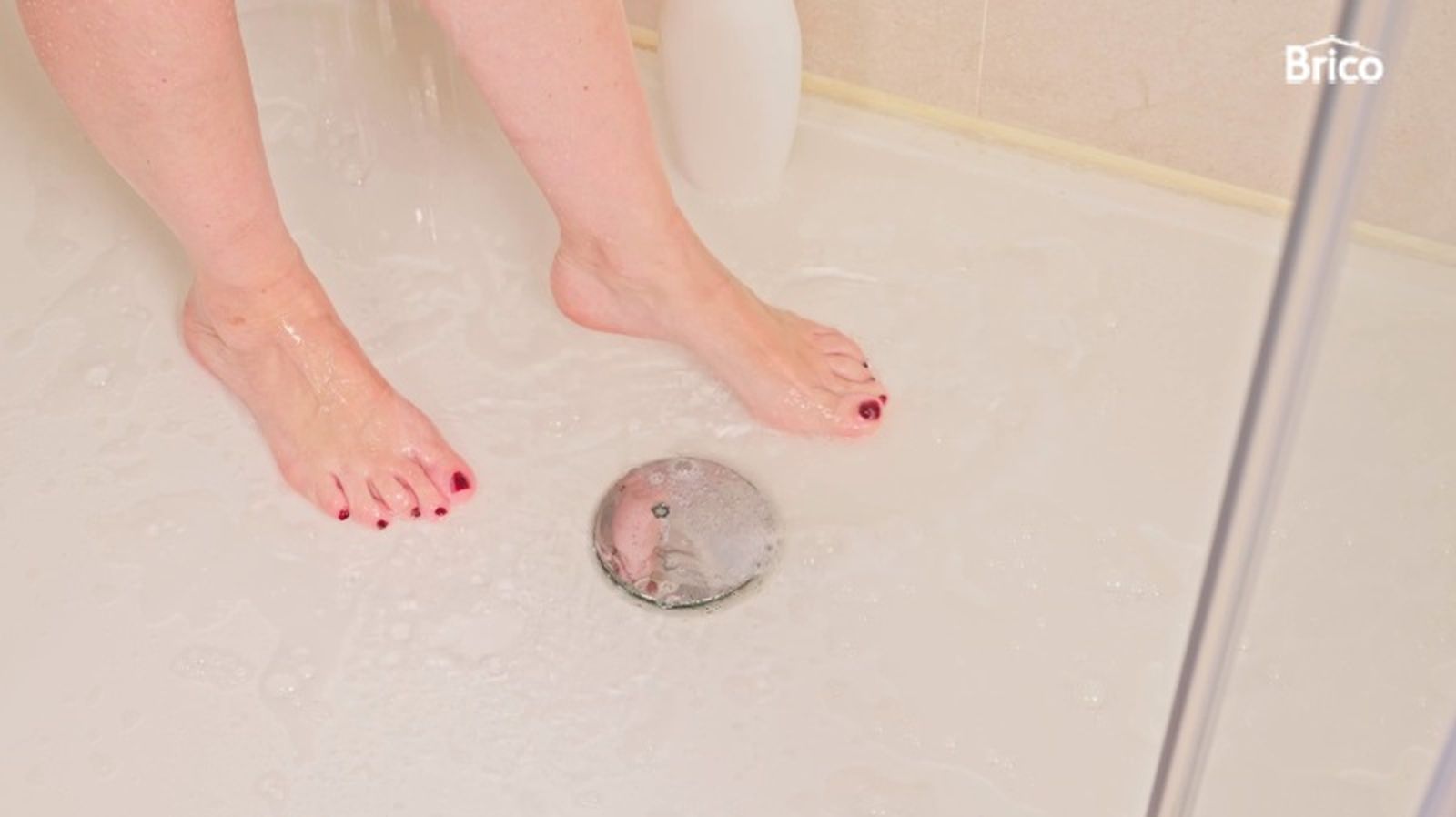 Agua estancada en la ducha Agua estancada en la ducha