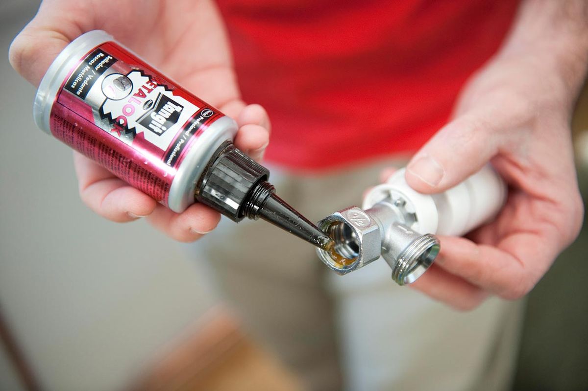 brico 0599 2 colocar termostato radiador paso 4