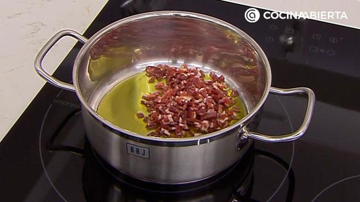 huevos rellenos de jamon y bechamel receta karlos arguinano karl67530321 paso2