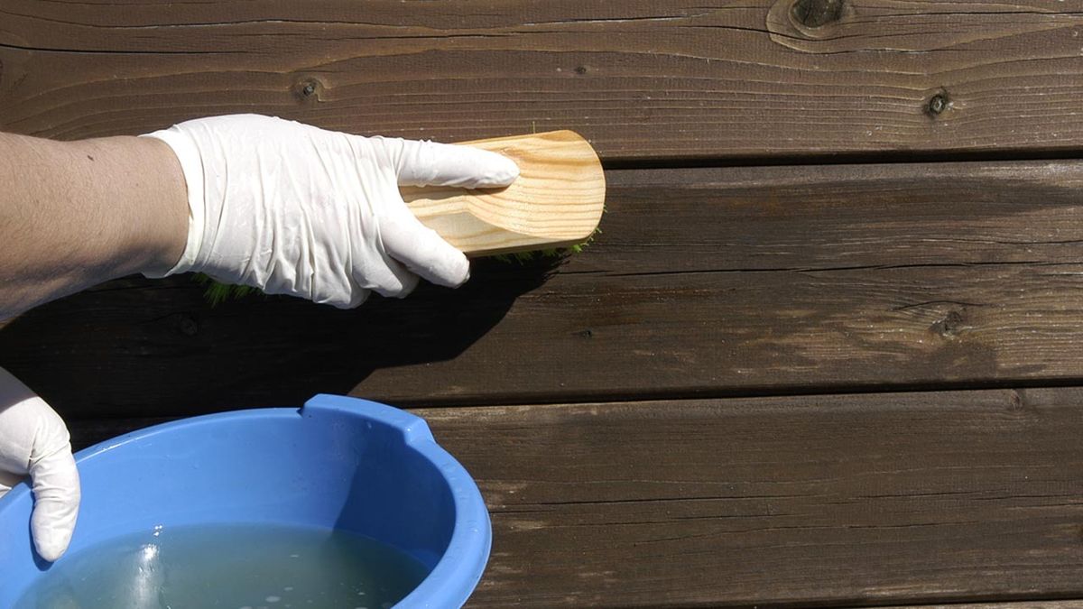 Barnizar una caseta de exterior paso 1