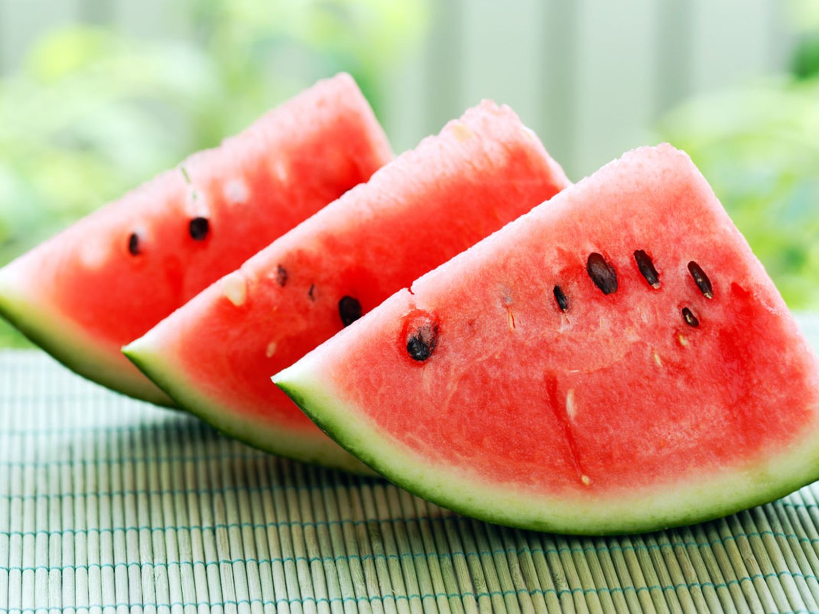 Tanto la sandía como el melón tienen un alto contenido de agua