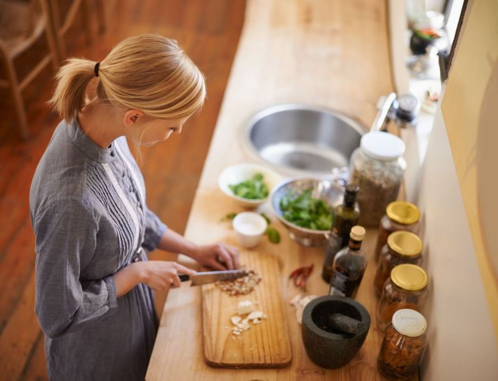 Una buena alimentación es fundamental para un pelo fuerte y sano Una buena alimentación es fundamental para un pelo fuerte y sano