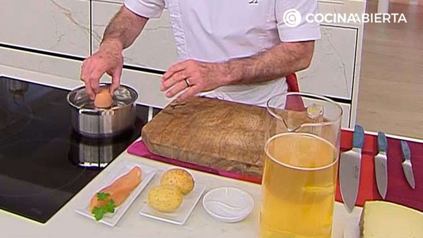 sopa de ave con patatas receta facil rapida karlos arguinano karl67470321 paso1 sopa de ave con patatas receta facil rapida karlos arguinano karl67470321 paso1