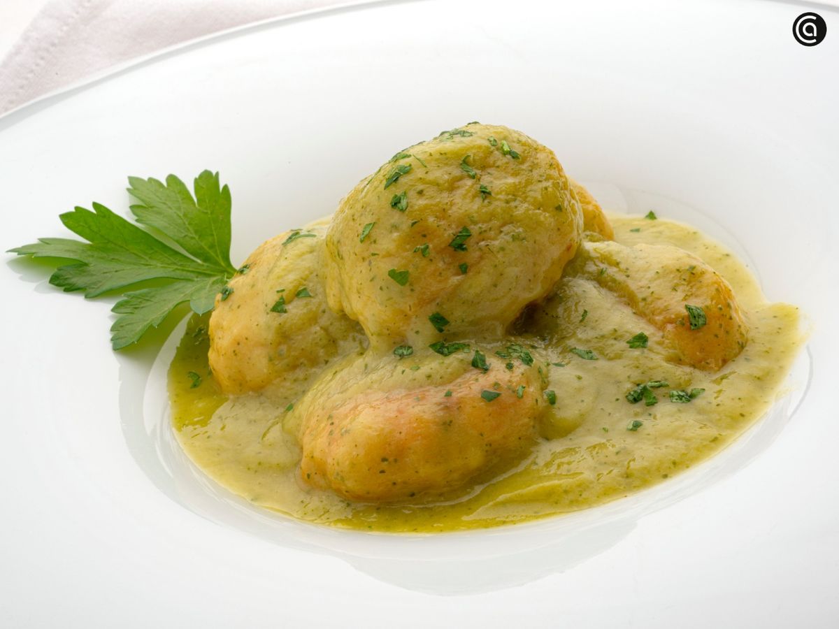 Albóndigas de pollo con salsa de calabacín, receta de Karlos Arguiñano con una salsa ligera