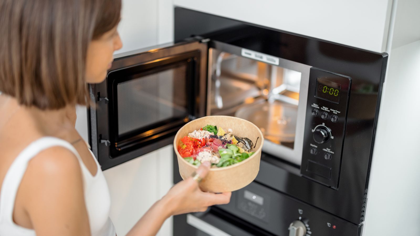 El microondas es especialmente útil para el recalentado de alimentos ya cocinados