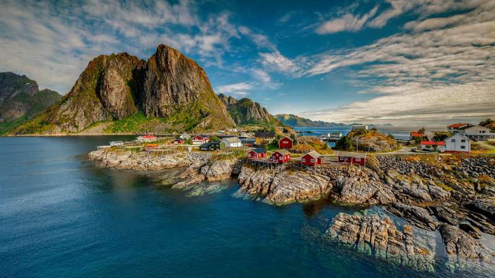 Hammoy, pueblo pesquero en las islas Lofoten en Noruega Hammoy, pueblo pesquero en las islas Lofoten en Noruega