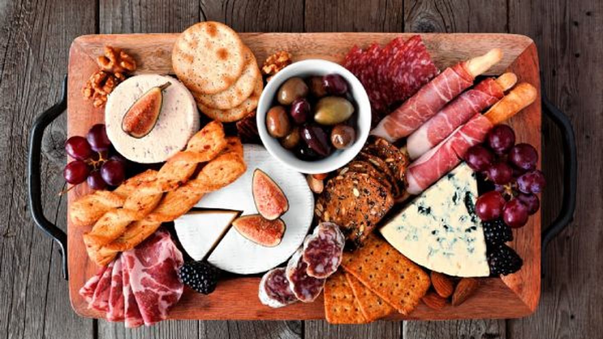 tabla de quesos y embutidos