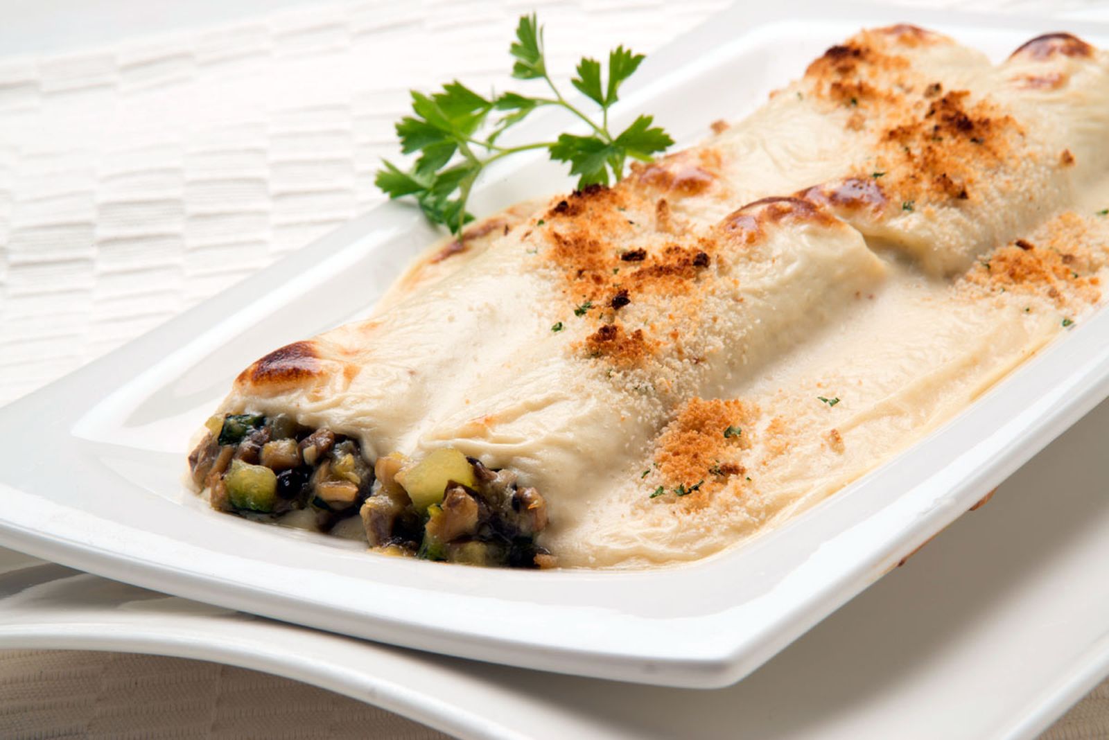 5381 Canelones con bechamel de cebolla (765) xl