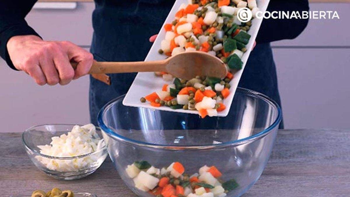 CTIS0852 receta ensaladilla con pintxo donostiarra paso 4 ca