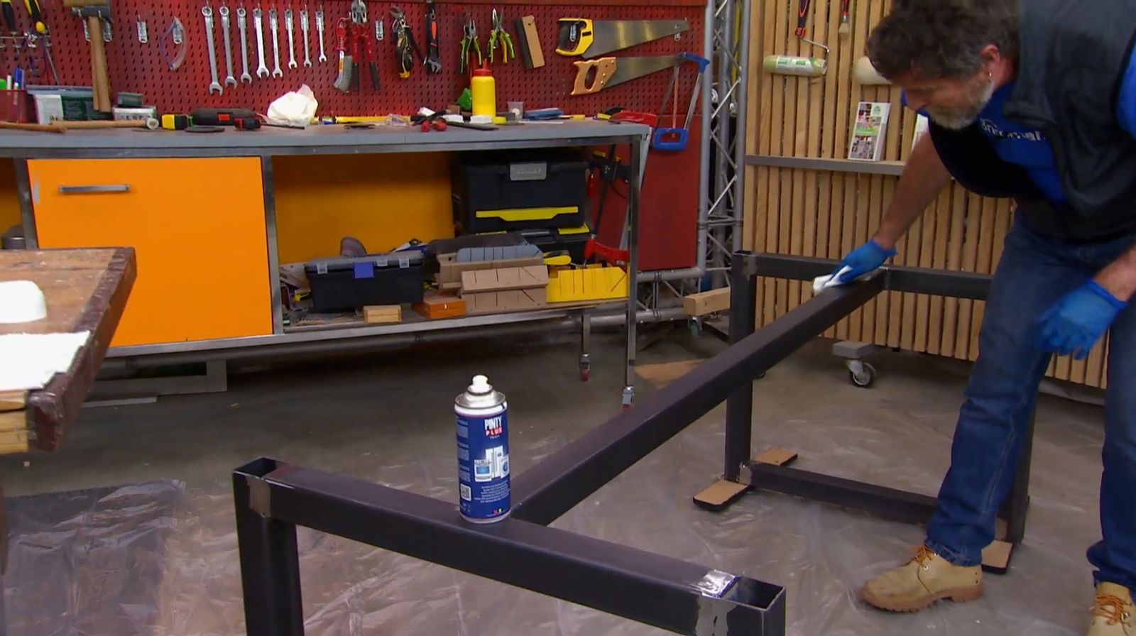 Cómo hacer una mesa de diseño de cristal paso 9 Cómo hacer una mesa de diseño de cristal paso 9