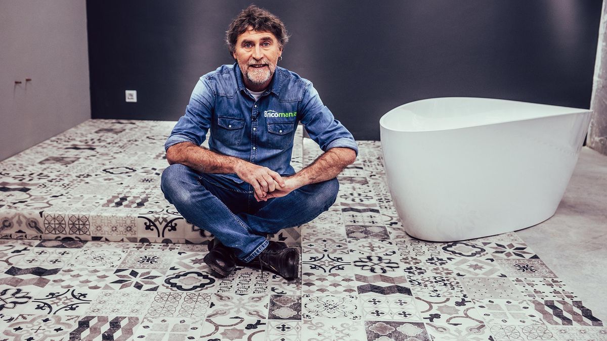 Cómo hacer un suelo elevado en el baño