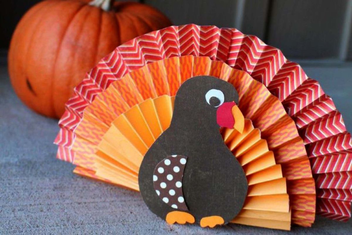 Un pavo real de papel