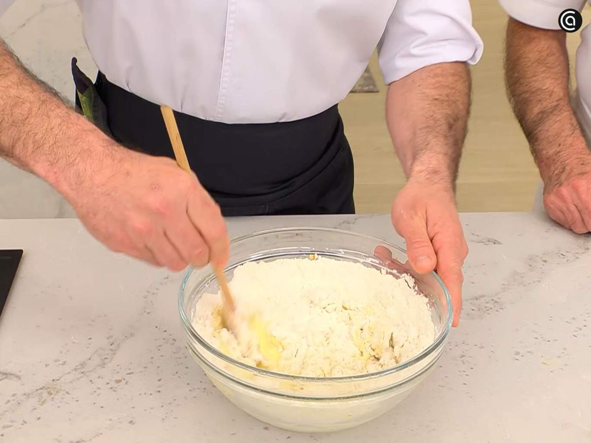 Mezcla los ingredientes