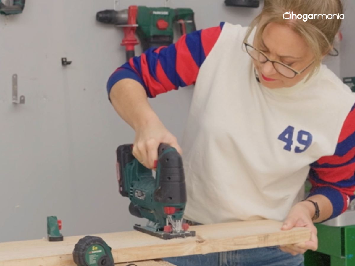 Prepara también los listones rectos, que aportarán estabilidad a toda la estructura.